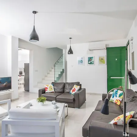 Neue Ferienvilla Fuer 10 Personen By Interhome Holiday home