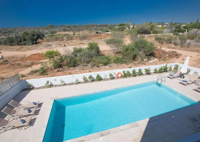 Semesterbostad Neue Ferienvilla Fuer 10 Personen By Interhome *