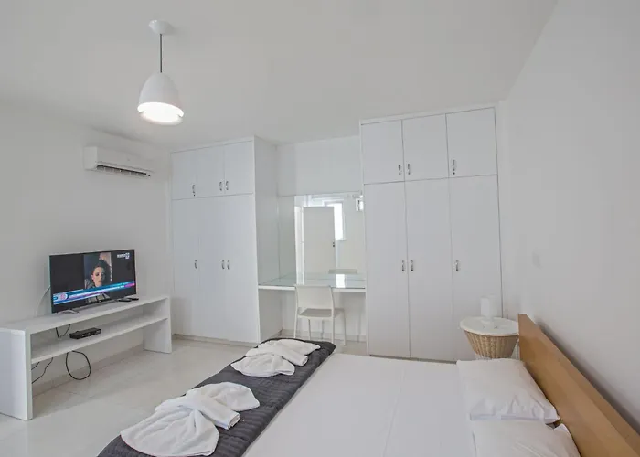 Semesterbostad Neue Ferienvilla Fuer 10 Personen By Interhome *