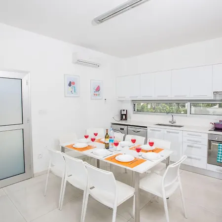 Neue Ferienvilla Fuer 10 Personen By Interhome Prázdninový dům *