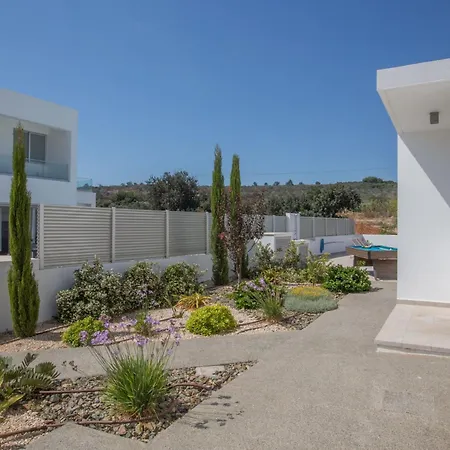 別荘 Neue Ferienvilla Fuer 10 Personen By Interhome *
