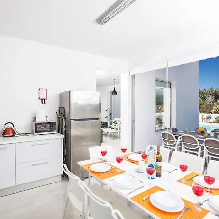 Neue Ferienvilla Fuer 10 Personen By Interhome