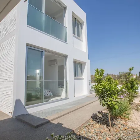 Holiday home Neue Ferienvilla Fuer 10 Personen By Interhome *